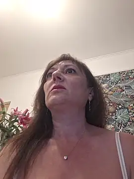 Snapshot of SaraGina chatting on April 2026 09:32:02 PM SaraGina online show from April 2026 09:32:02 PM