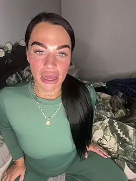 Darkfantisyx online show from May 2026 04:24:02 PM