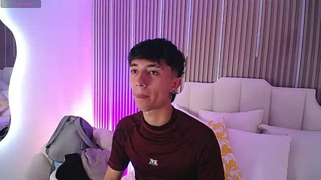 Snapshot of Aiden_Rivers_ chatting on February 2026 12:38:01 PM Aiden Rivers online show from February 2026 12:38:01 PM