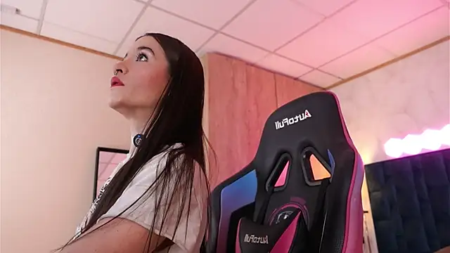 Snapshot of LucyDeLuca chatting on February 2026 07:51:01 AM LucyDeLuca online show from February 2026 07:51:01 AM