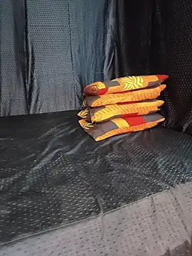 TRANSY WITH GIRL online show from April 2026 06:09:01 PM