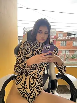 Aylin fire online show from February 2026 07:10:01 PM