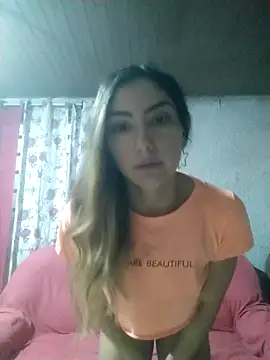 Larinhacat online show from February 2026 10:30:02 PM