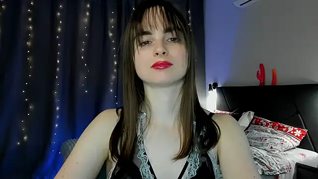 Snapshot of megann_fox2 chatting on February 2026 01:31:02 PM megann fox2 online show from February 2026 01:31:02 PM