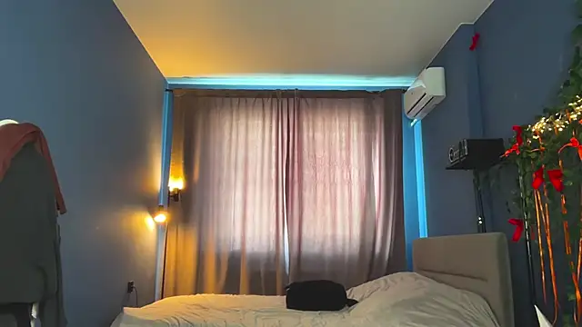 Anna Kare online show from April 2026 12:43:01 PM