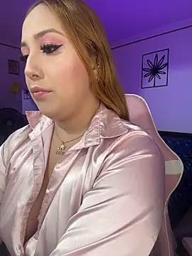 Kiarhatrixie1 online show from March 2026 04:19:01 PM