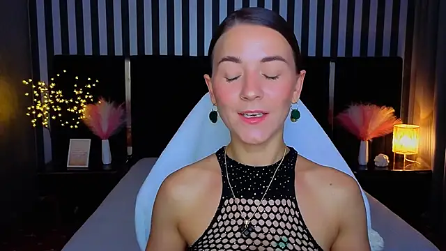GracefulMichelle online show from June 2026 07:11:01 PM