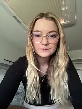 Snapshot of melanieTesss chatting on May 2026 07:57:02 AM melanieTesss online show from May 2026 07:57:02 AM