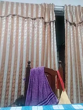 Lucia queen online show from March 2026 04:06:02 AM