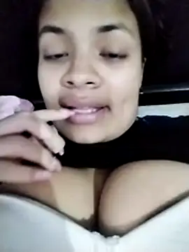 Snapshot of SiaFoxx_ chatting on April 2026 03:04:01 AM SiaFoxx online show from April 2026 03:04:01 AM