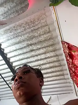 Snapshot of Sheinny_brown1 chatting on May 2026 08:15:02 PM Sheinny brown1 online show from May 2026 08:15:02 PM