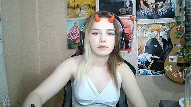 MilaTyan online show from April 2026 05:17:01 PM