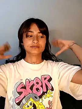 Lili  Clan online show from March 2026 01:11:01 AM