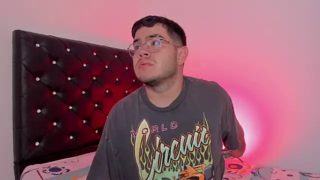 Snapshot of Joseph_connor5 chatting on March 2026 01:40:02 AM Joseph connor5 online show from March 2026 01:40:02 AM