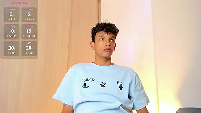 Maxfrost1 online show from March 2026 01:43:02 AM