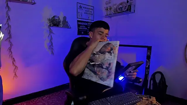 Snapshot of Rob_zaens33 chatting on February 2026 02:02:02 PM Rob zaens33 online show from February 2026 02:02:02 PM