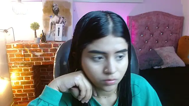 mila quin online show from April 2026 12:57:01 PM