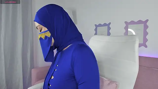 Layla Sahar online show from February 2026 12:34:01 PM