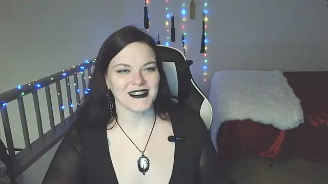 Snapshot of VixieNyx chatting on February 2026 12:11:01 AM VixieNyx online show from February 2026 12:11:01 AM