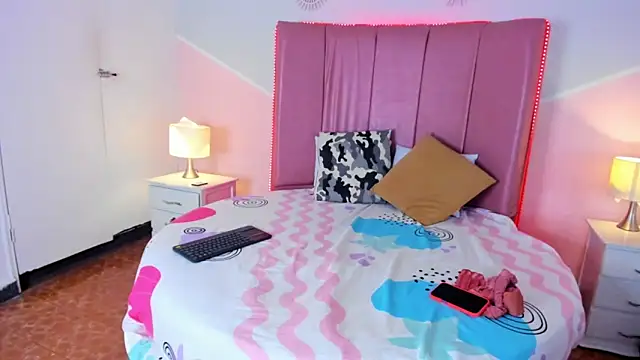  ashley thompson  online show from February 2026 07:59:01 PM