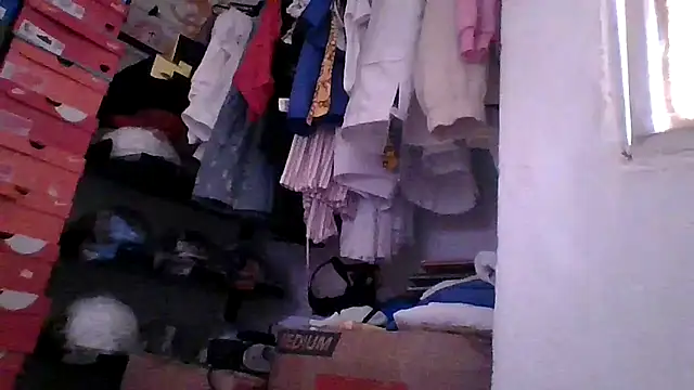 pocahontas hotty online show from April 2026 06:41:01 PM