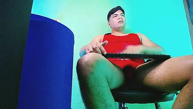 Snapshot of Uriel_Ray_ chatting on February 2026 10:49:01 PM Uriel Ray online show from February 2026 10:49:01 PM