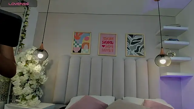 Mia Bailey  online show from April 2026 03:09:02 AM