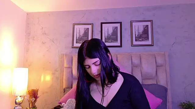 IsabellaRossi online show from May 2026 11:28:01 AM