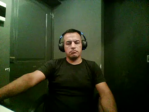 Valenthe26 online show from February 2026 05:37:02 AM