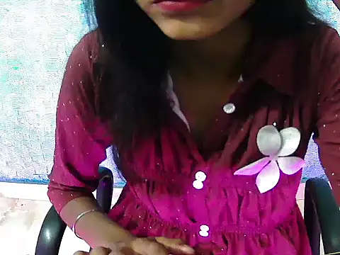Hotsurbhi online show from April 2026 03:06:01 PM