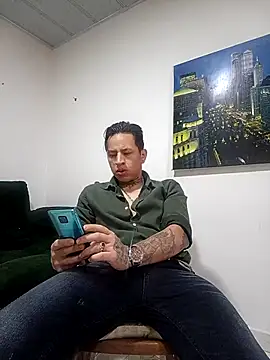 Snapshot of Valentino_dominusSex chatting on February 2026 09:58:01 PM Valentino dominusSex online show from February 2026 09:58:01 PM