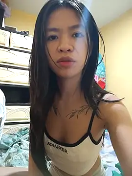 Snapshot of Luna_Moonfang chatting on March 2026 12:32:01 PM Luna Moonfang online show from March 2026 12:32:01 PM