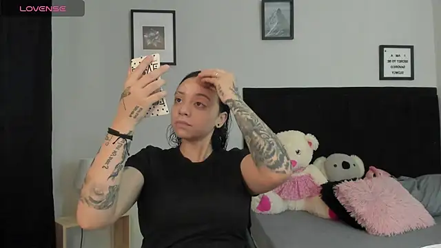 sabbrand0111 online show from April 2026 07:11:02 PM