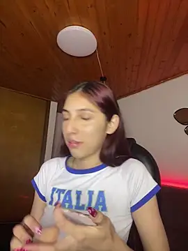 Snapshot of Maraia_pink18 chatting on February 2026 02:49:01 PM Maraia pink18 online show from February 2026 02:49:01 PM