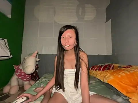 lady moon09 online show from April 2026 08:28:02 PM