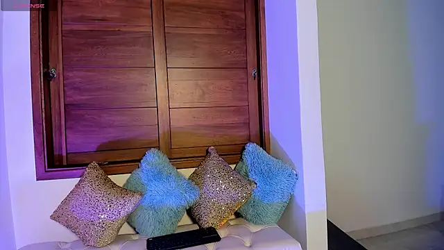 milkavelvett online show from March 2026 03:51:01 PM