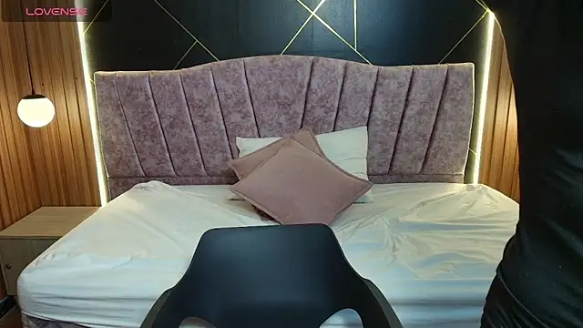 Snapshot of MoriahStorm chatting on March 2026 12:52:01 PM MoriahStorm online show from March 2026 12:52:01 PM