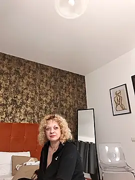 Snapshot of LaireeFelini chatting on February 2026 07:45:01 PM LaireeFelini online show from February 2026 07:45:01 PM