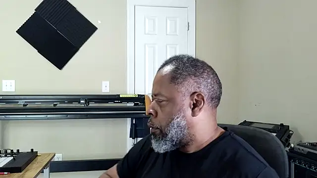 Cleozevo1961 online show from April 2026 05:02:02 PM