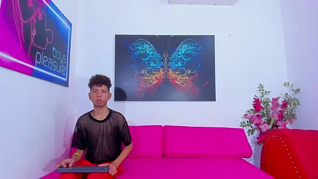 Spicy guys online show from May 2026 06:03:01 PM