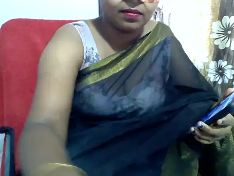 Snapshot of Angel_honeybear_143 chatting on June 2026 09:52:01 AM Angel honeybear 143 online show from June 2026 09:52:01 AM