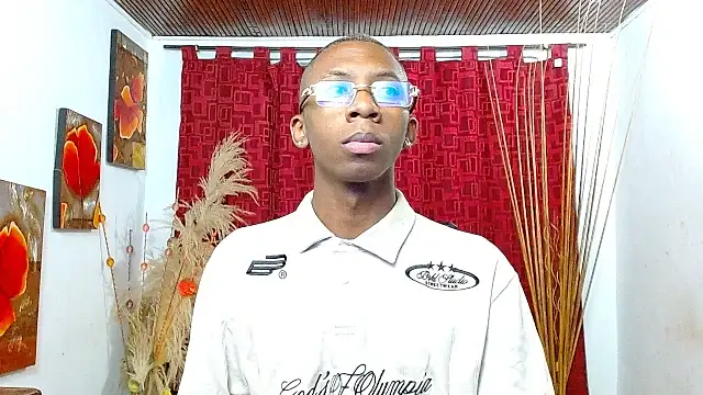 Snapshot of milo018 chatting on February 2026 09:27:02 AM milo018 online show from February 2026 09:27:02 AM