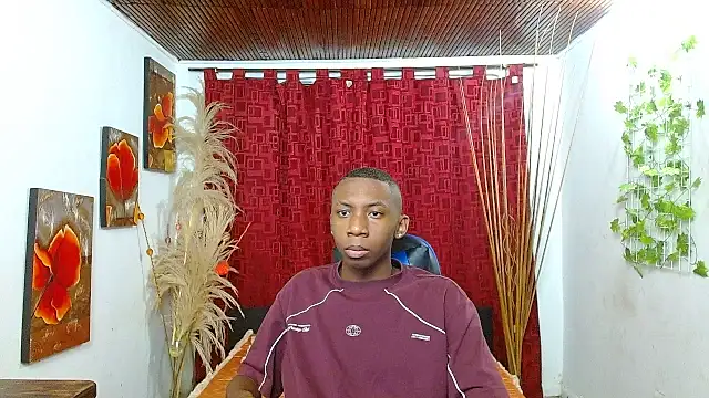 Snapshot of milo018 chatting on February 2026 07:19:01 AM milo018 online show from February 2026 07:19:01 AM