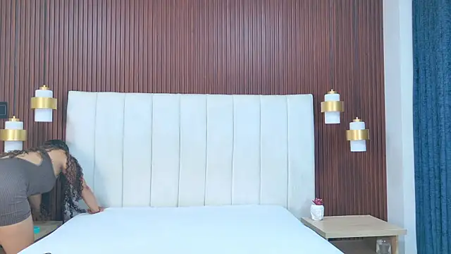 Snapshot of Lorenn_Sweet chatting on April 2026 12:22:01 PM Lorenn Sweet online show from April 2026 12:22:01 PM