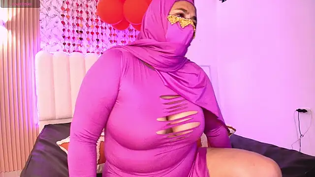 Snapshot of Nadia_Privee chatting on February 2026 06:37:02 PM Nadia Privee online show from February 2026 06:37:02 PM