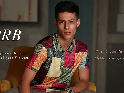 Eliassalvatore  online show from April 2026 04:33:02 PM