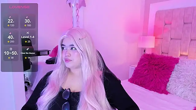 Snapshot of AnniJones chatting on April 2026 02:51:01 AM AnniJones online show from April 2026 02:51:01 AM