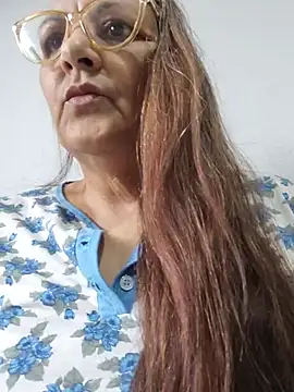 Noemipopi online show from July 2026 12:07:02 PM