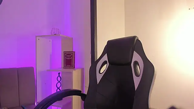 MelLove  online show from February 2026 09:25:02 PM