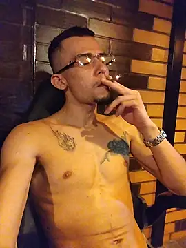 Snapshot of SharonTygaX chatting on February 2026 03:40:02 AM SharonTygaX online show from February 2026 03:40:02 AM